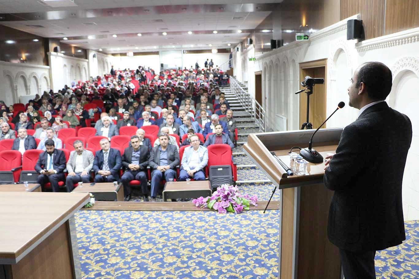 “Ailemiz sağlam olursa ümmet sağlam olacaktır”
